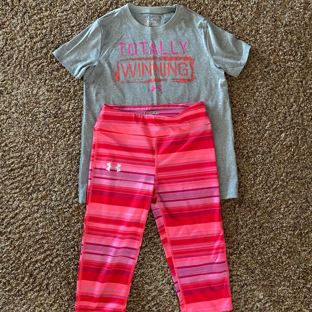 Matching under armour crop and tee